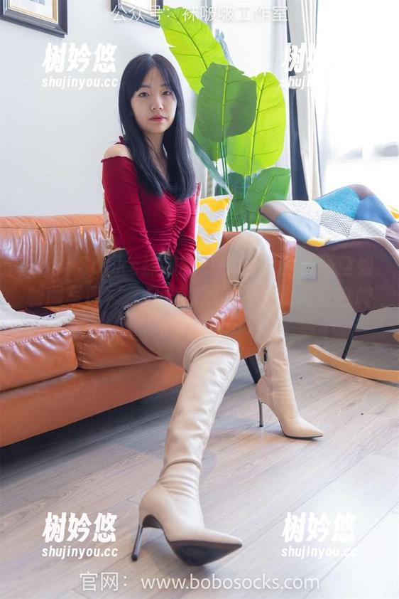 BoBoSocks袜啵啵-小甜豆 BoBoSocks袜啵啵 - 小甜豆的新版空姐制服写真集,只求你别问我有没有登机牌!