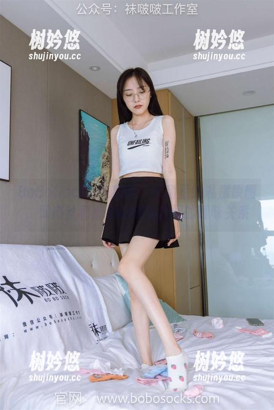 BoBoSocks袜啵啵-小甜豆 BoBoSocks袜啵啵 - 小甜豆的私房原图,薄肉丝和那脚尖微加固间的暧昧关系