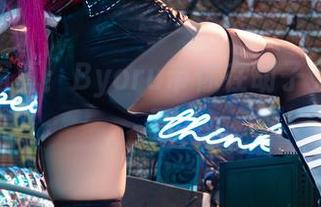兔女郎写真:Byoru带你在胡子旁边绕圈圈