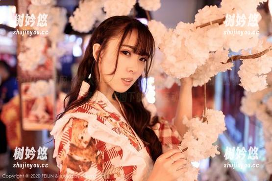 Feilin嗲囡囡-萌琪琪Irene Feilin嗲囡囡 - 蒙人在中国舞动,萌琪琪Irene的吊带时刻:无圣光与美图下的微妙互动。