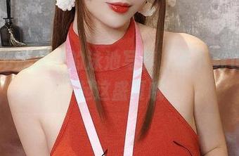 Rioko凉凉子的泳池写真,不下载也对不起这盛夏哦