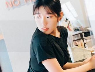 探寻Sonson(손손)的红裙之旅，免费合集让你嗅到淡淡的芬芳