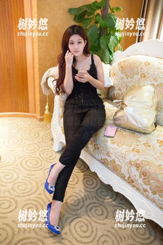 TuiGirl-何何夕 TuiGirl - 何何夕的泳装图包,水波荡漾间的风景,呃,难以描述的美好,要不要来一点?