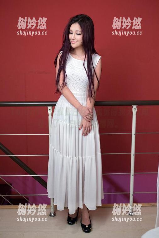TuiGirl-赵惟依 TuiGirl - 赵惟依白丝:我觉得我无意间坠入了“白丝”的情网。