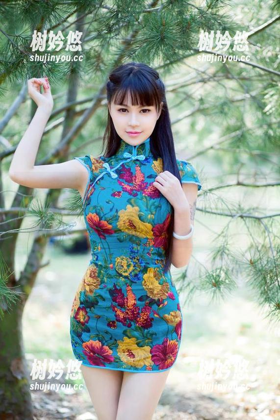 TuiGirl推女郎-梁棋棋 TuiGirl推女郎 - 梁棋棋的豹纹,是谁的想象?在高清的原图里,让思绪飞扬又满是柔软。