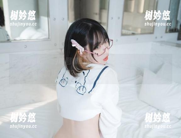 在Uhye(이유혜)的图集Bimilstory中找女仆会不会变成你的新爱好？小心，你会停不下来的！
