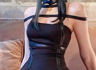 足够高清的原图就像Vinnegal的高跟鞋,绊倒我也没关系,反正我是个看得出好坏的!