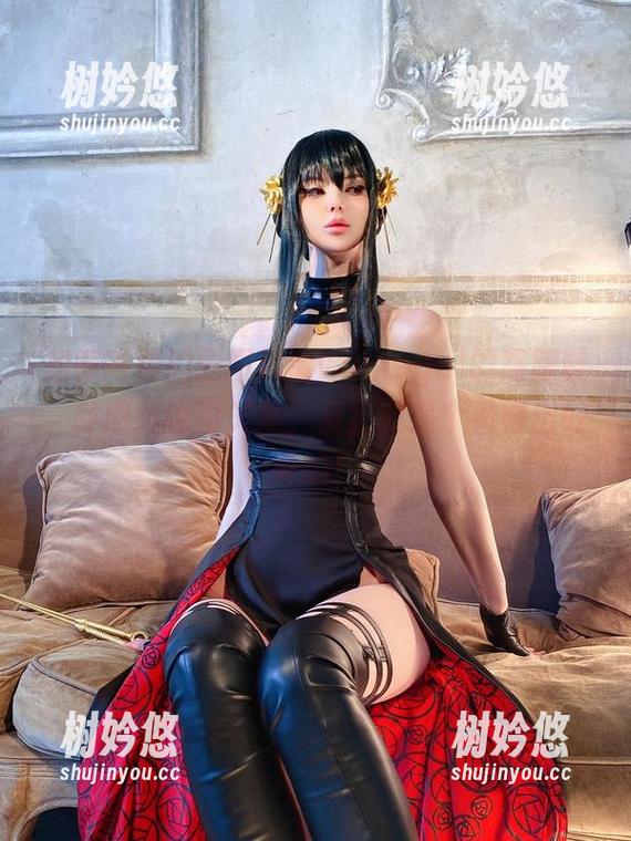 Vinnegal 足够高清的原图就像Vinnegal的高跟鞋,绊倒我也没关系,反正我是个看得出好坏的!