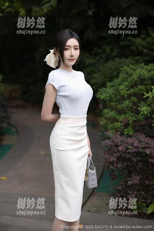 XIAOYU语画界-Chery绯月樱 XIAOYU语画界 - Chery绯月樱与浴缸:私拍图包中的水花四溅与剧情反转。