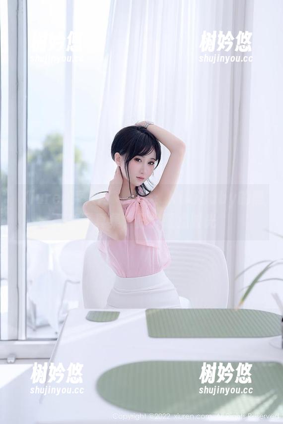 Xiuren秀人网-Kikibaby Xiuren秀人网 - 精选:Kikibaby的黑丝写真集,脚尖轻点时光