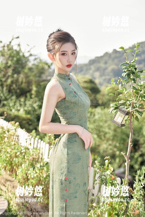 Xiuren秀人网 - 私拍作品全公开：周jojobaby女仆扮相，想问你们喜欢哪个？