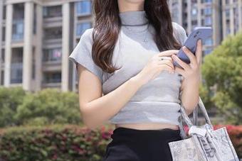 Xiuren秀人网 - 奈汐酱nice的制服大作战：有没有职场晋升的资源？