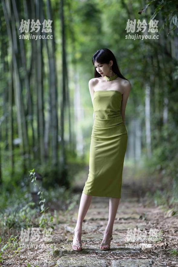 Xiuren秀人网-李丽莎 Xiuren秀人网 - 看李丽莎的全套蕾丝写真,我突然明白“蕾丝”原来是把我迷了个透!