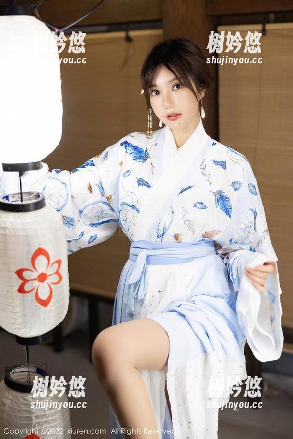 Xiuren秀人网-杏子Yada Xiuren秀人网 - 无圣光的恶搞之旅:杏子Yada在白色的丛林中求生存