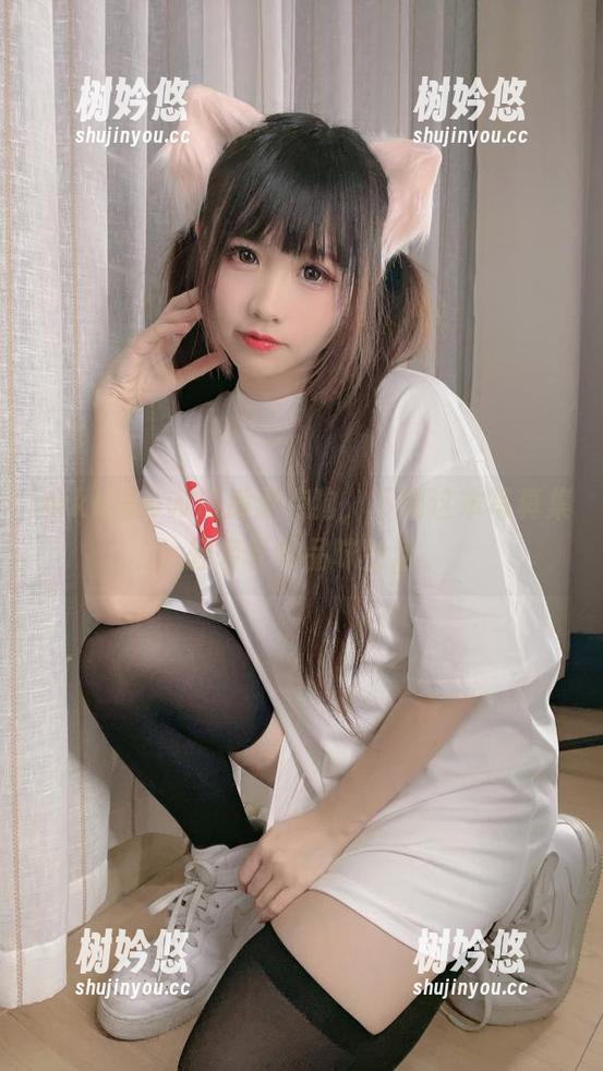 miko酱ww miko酱ww应援点点狗,下载这本写真集,轻轻松松品味生活。