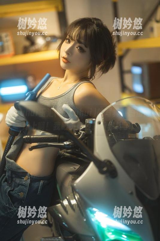 yuuhui玉汇(kokuhui)的写真，剧情得跟上啊！我眼睛都要跟着你转了！