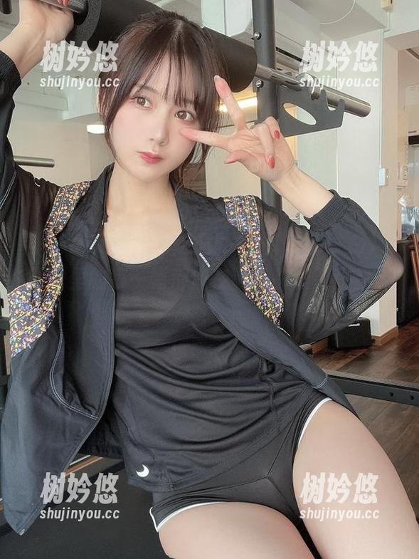 当BLACKLADY邂逅けん研(けんけん)，图包里的每一幅都像在说“快来看我啊”！