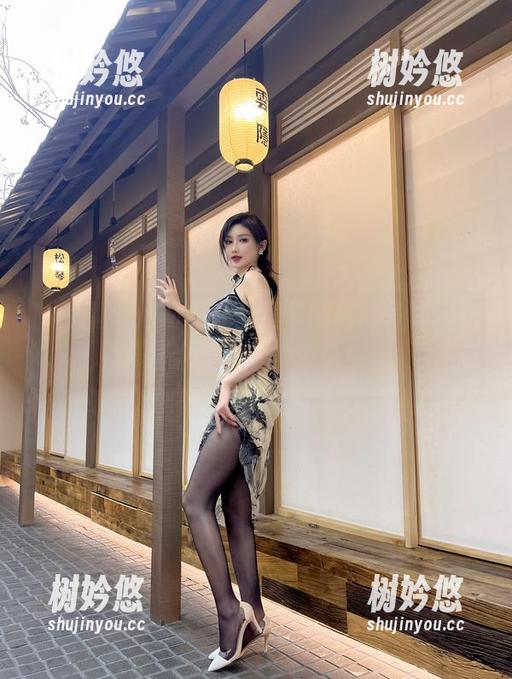 微密圈 - 周妍希在万圣节的高清写真，鬼怪也要发一条评论！