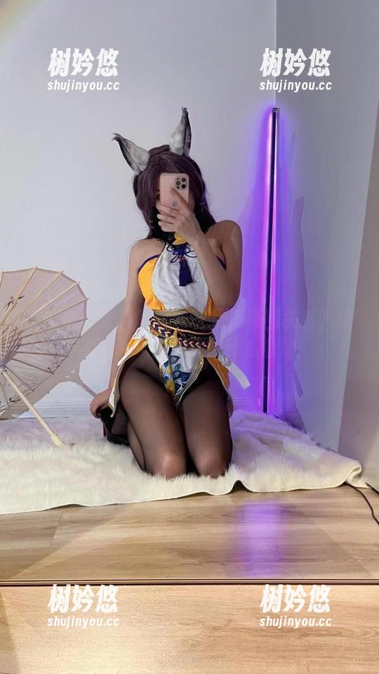 啾小妍Deer 谁能想象定制写真能让我反复回头看?啾小妍Deer,你这是什么魔法!
