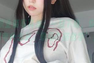 女主K的职业装写真集:一旦下载,你也会开始思考什么是‘职场穿搭哲学’!