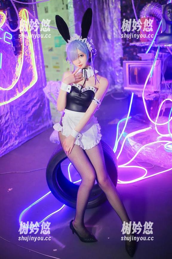 封疆疆v 封疆疆v的美图展示,路易九世旗袍cos之路完全颠覆了我的认知!