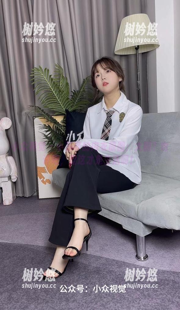 小众视觉 - 小苏菲的内衣原图：大胆？也许吧，但这才是生活啊！