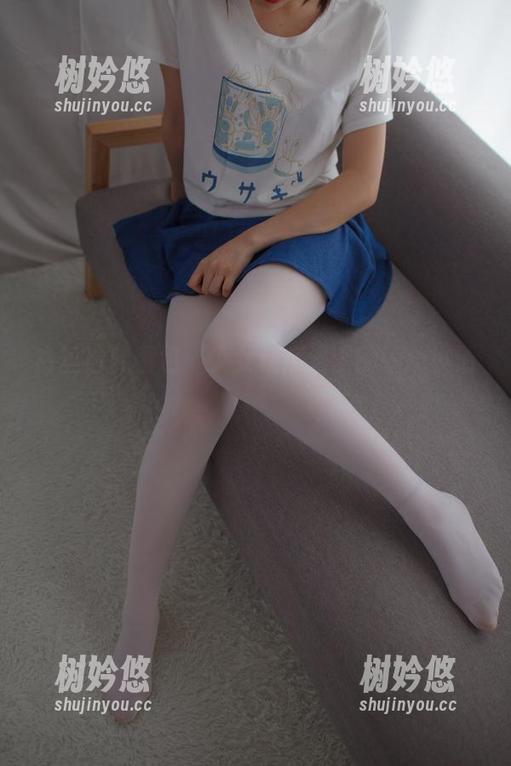 少女秩序 白丝球鞋图包:少女秩序送上的一抹小清新