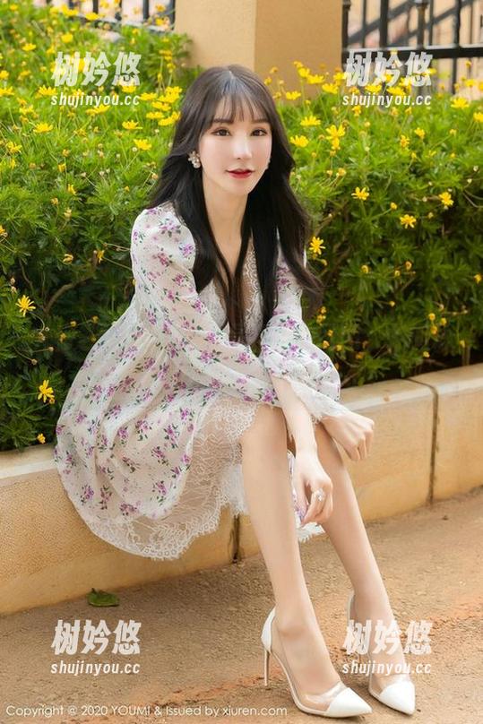 尤蜜荟-樱小白baby 尤蜜荟 - 你的JK才是真正的原图,我的心早就被樱小白baby掳走了。