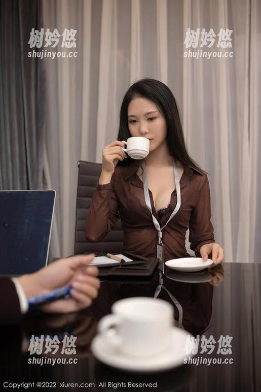 抖娘利世 不止于丝袜,抖娘利世的全套作品让你意犹未尽,快来下载吧!