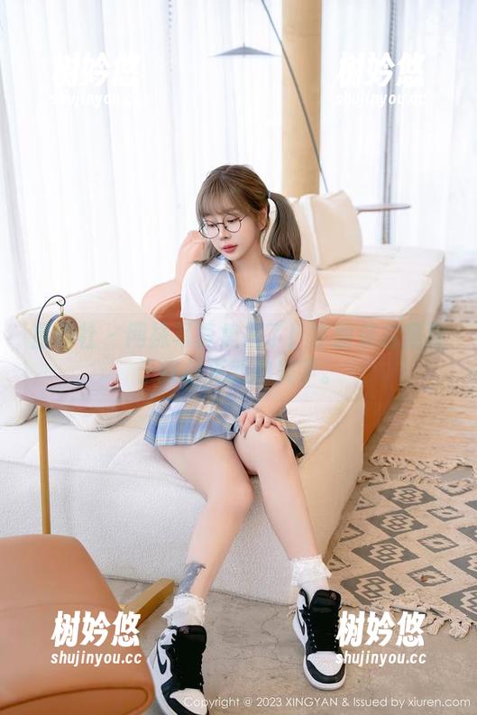 星颜社-李丽莎 星颜社 - 网袜写真集来了!李丽莎总是敢于挑战更新的美学。