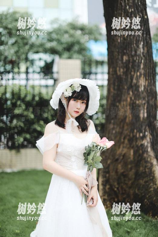 是依酱呀 在是依酱呀的女仆馆中,美图和资源有啥关系呢?