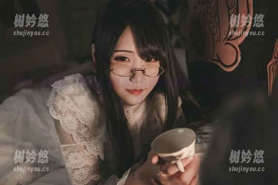 晓美妈 关于“晓美妈”和她那双高跟鞋的原图奇遇记,资源从未如此美好