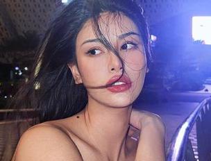 微密圈 - 李嘉欣97的“视频”私拍日志——资源深藏不露,快来翻牌!