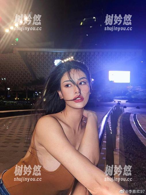 李嘉欣97 微密圈 - 李嘉欣97的“视频”私拍日志——资源深藏不露,快来翻牌!