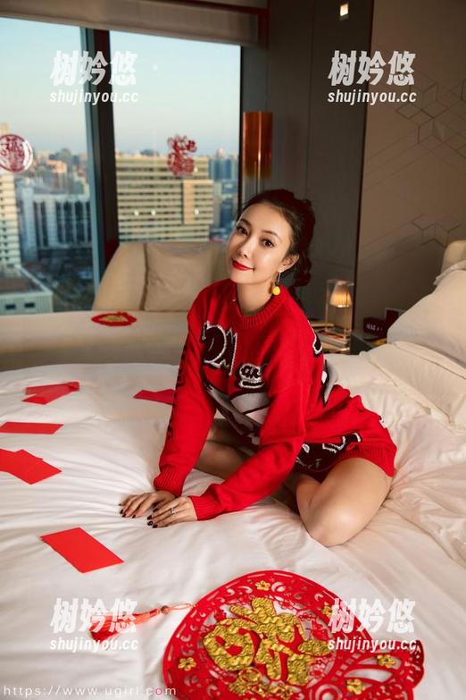 果儿Victoria 微密圈 - 果儿Victoria的怼拍:套图新玩法,谁说写真只能秀美腿?