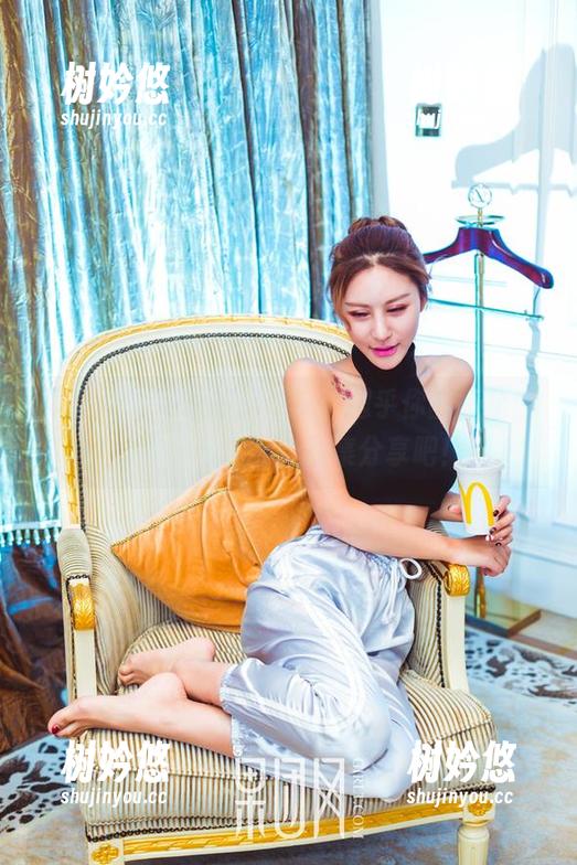 果团网-尹意纯 果团网 - 尹意纯的妹妹,超乎你的想象:快来参与这场作品集分享吧!