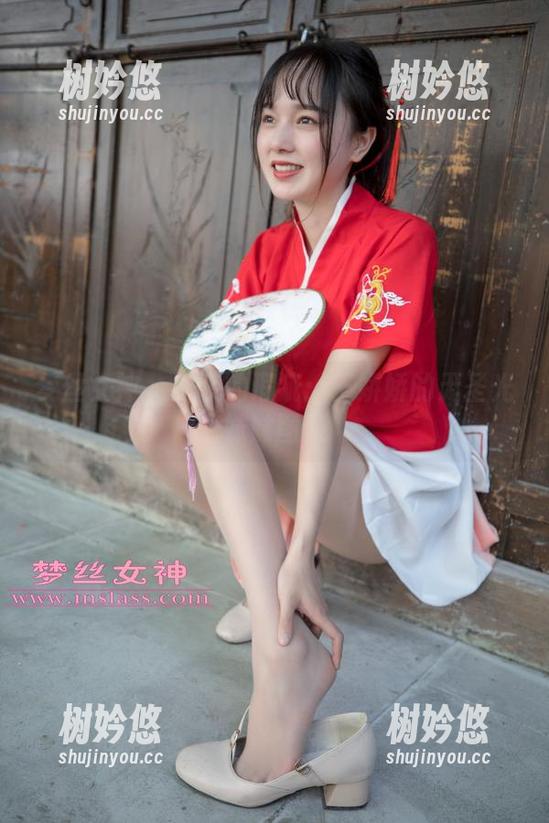 梦丝女神-王娇娇 梦丝女神 - 深夜的瑕疵:王娇娇的无圣光妹妹图集