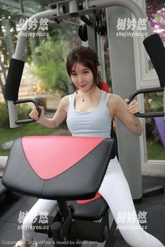 模范学院 - 作品集里的Evelyn艾莉，秘密是否会成真？原图不妨一试！