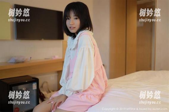 模范学院-草莓兔兔 模范学院 - 草莓兔兔更新网袜原图,一封感谢信,感谢你让我乐呵!