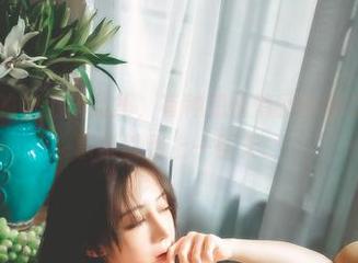 樱晚gigi的护士作品集,有种想悄悄翻的感觉,真心没事可以看上一整天。