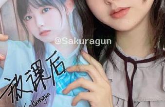 海边的樱群：一幅无圣光的图，透出无意间的精彩