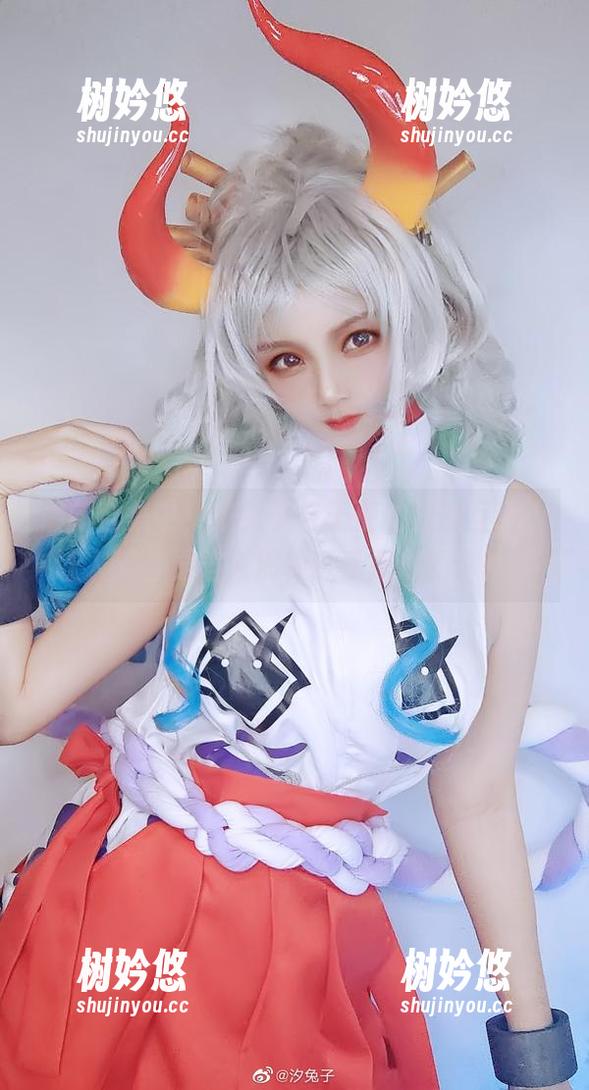 汐兔子 最新合集中,汐兔子与天使的灵魂互动,让人不自觉陷入那种近乎飘渺的体验。