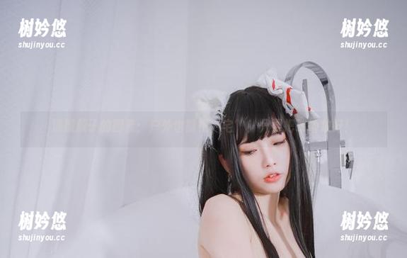 清颜颜子 清颜颜子的图集:户外也能很‘宅’!只要把草地放好!