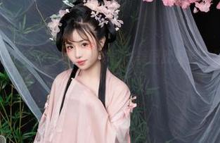 别问了,爆机少女喵小吉的赛博朋克美图就是要这样,精选听听就好