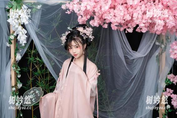 爆机少女喵小吉 别问了,爆机少女喵小吉的赛博朋克美图就是要这样,精选听听就好