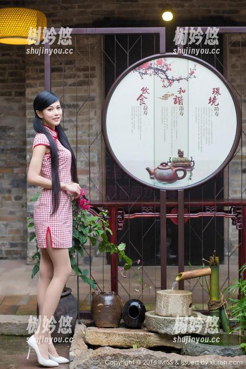 爱蜜社 - 自拍和无圣光，兜豆靓Youlina的图集里藏着魔力，喵？