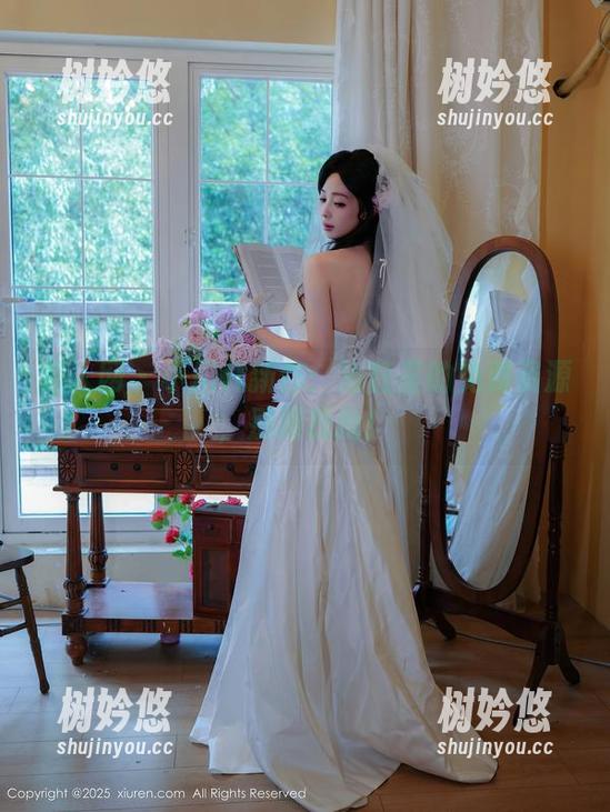 秀人网-小爪几 秀人网 - 小爪几新作:浴缸里的免费资源,别跟我抢!