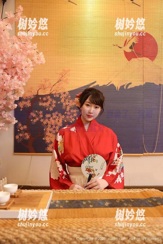 秀人网-小纯子 秀人网 - 小纯子制服图集:别说了,沉浸在这颜色里就好。