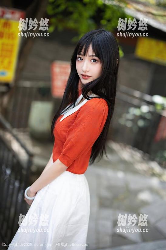 秀人网-小芭乐 秀人网 - 牛仔裤与小芭乐的完美碰撞:一组高清作品集,值得一看,当然也值得多看几眼。