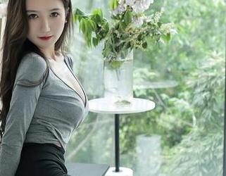秀人网 - 明日花桃桃的私房秘笈：海边拍照怎能少得这份欢乐？